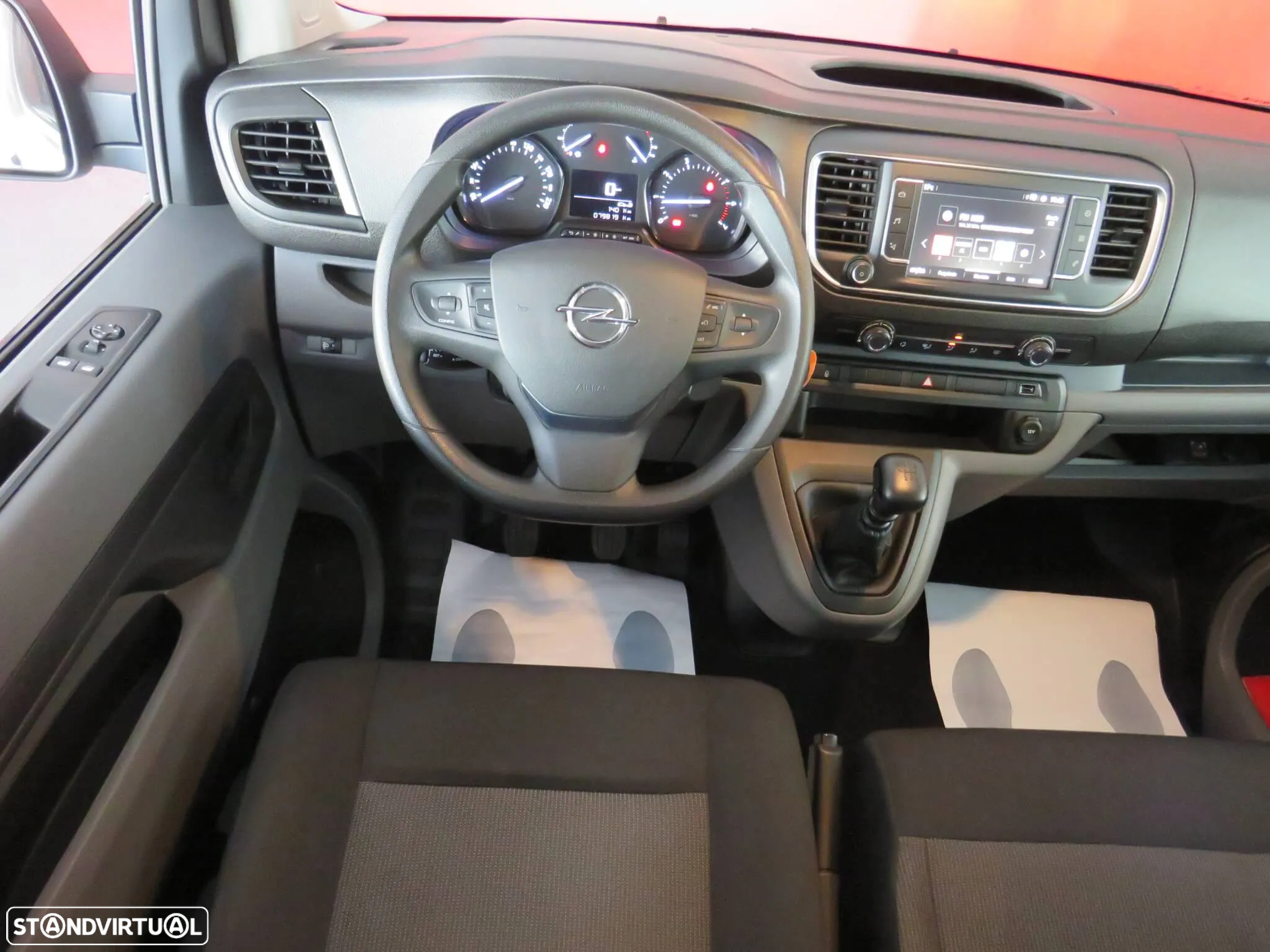 Opel Vivaro 1.5 CDTi L2H1 Essentia Inc - 17