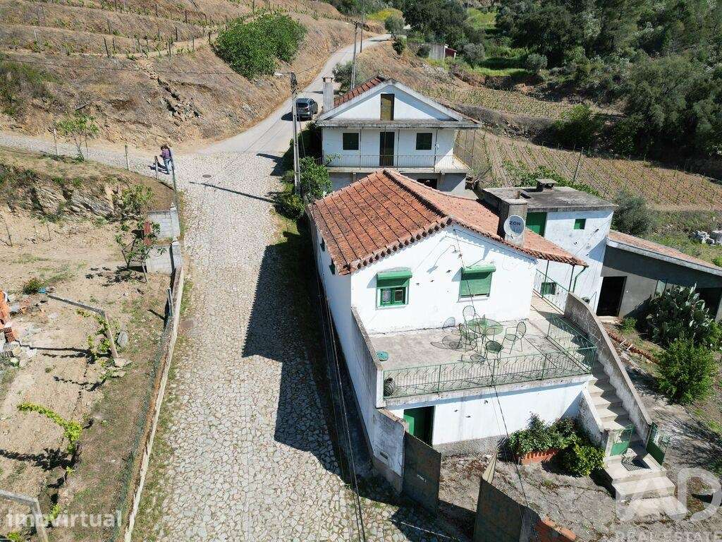 Casa / Villa T2 em Candedo de 209 m2 - Grande imagem: 2/20
