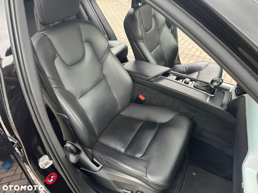 Volvo XC 60 D4 AWD Geartronic Momentum - 25