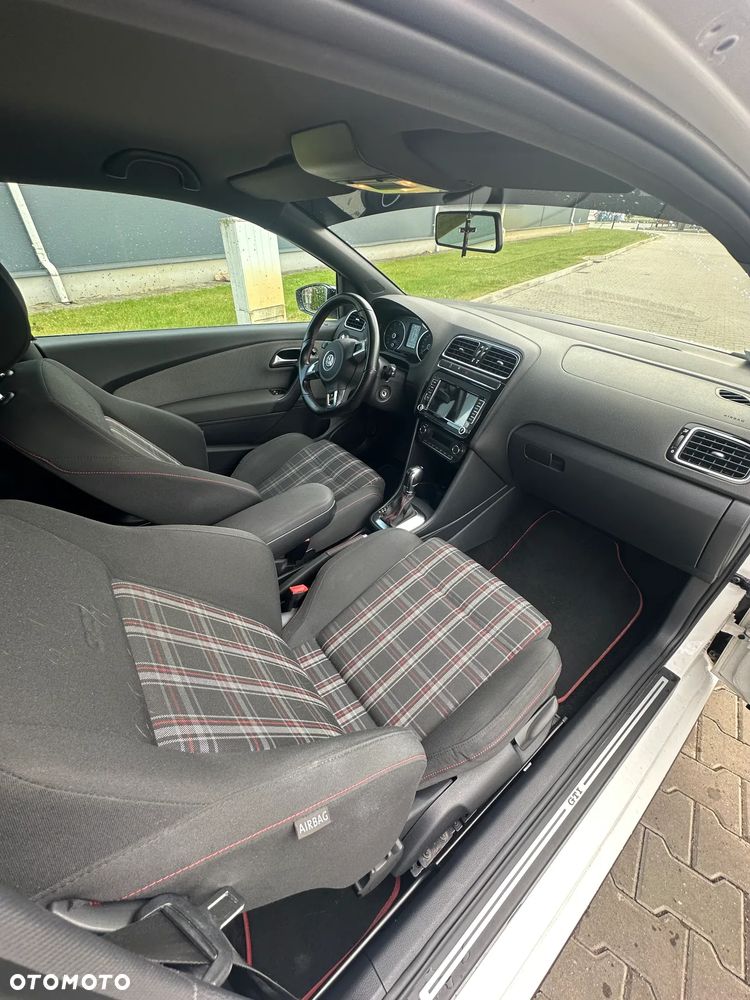 Volkswagen Polo 1.4 TSI GTI DSG - 22