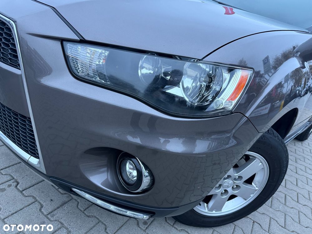Mitsubishi Outlander - 21
