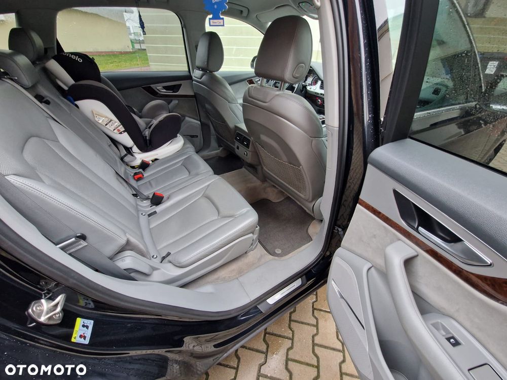 Audi Q7 - 7