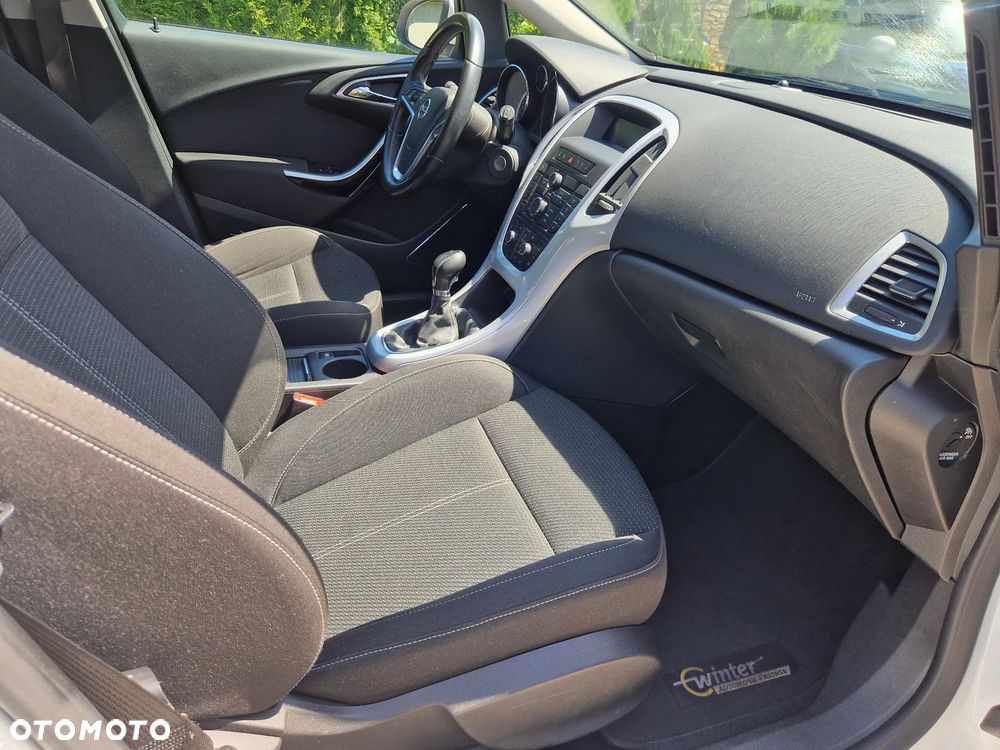 Opel Astra 1.6 Turbo - 38