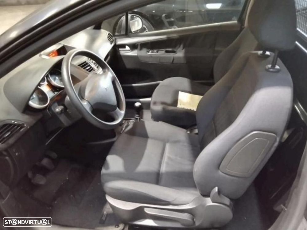 Peugeot 207 Van - 3