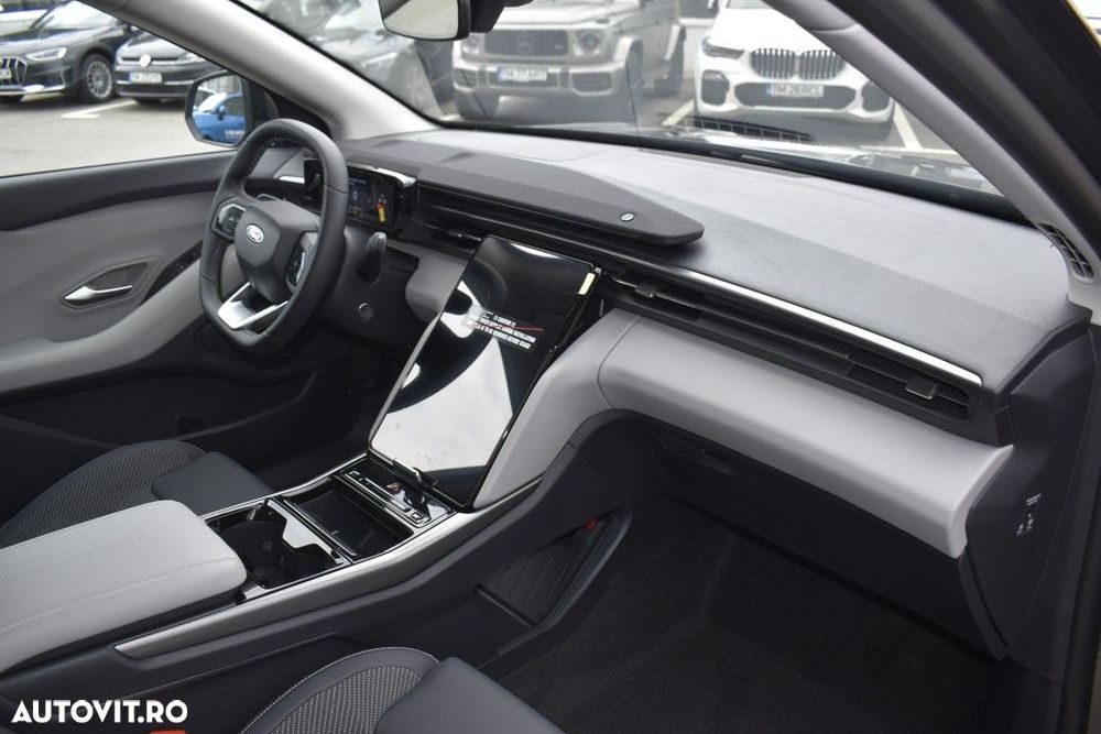 Ford Explorer - 12