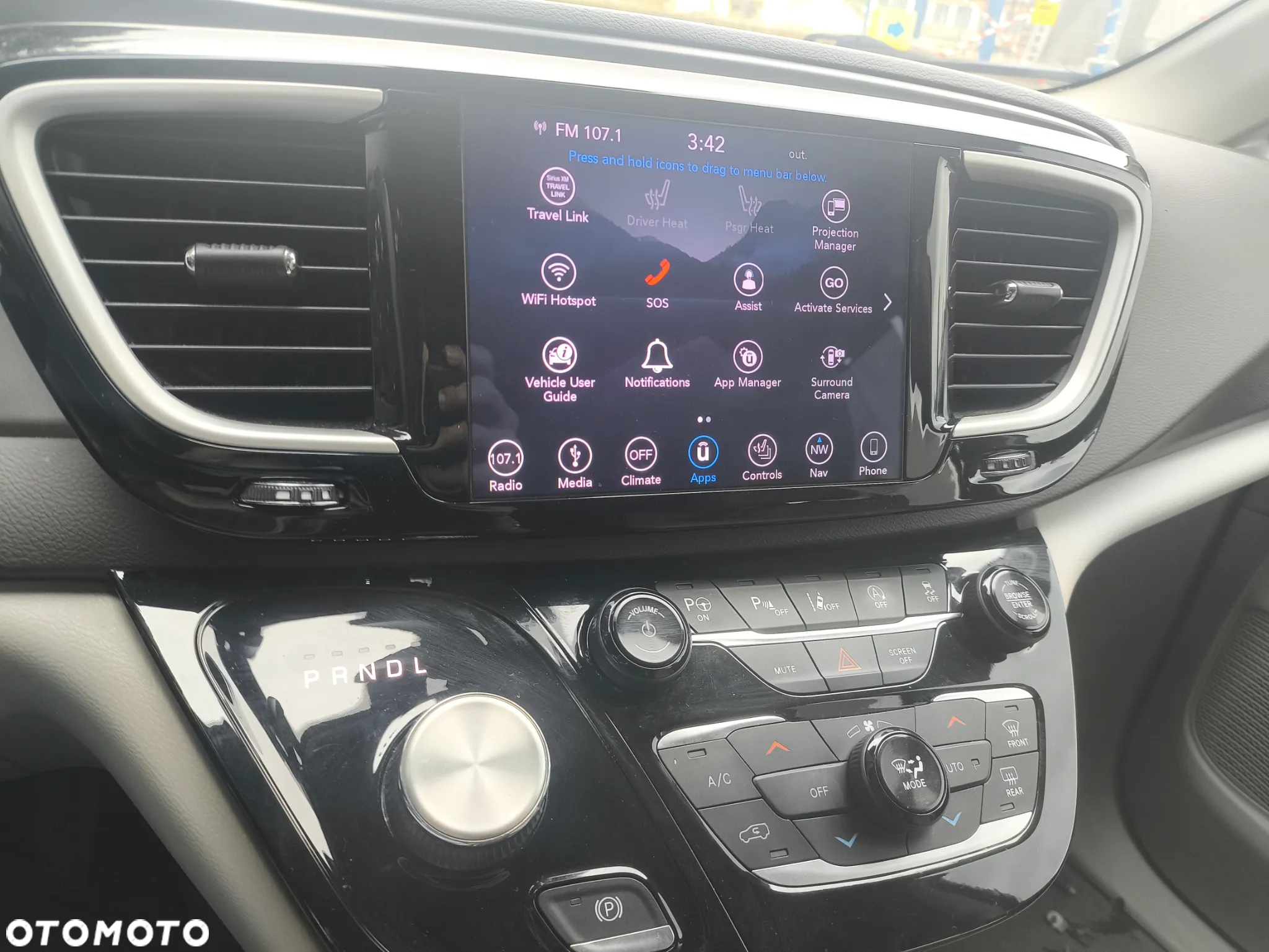 Chrysler Pacifica - 3