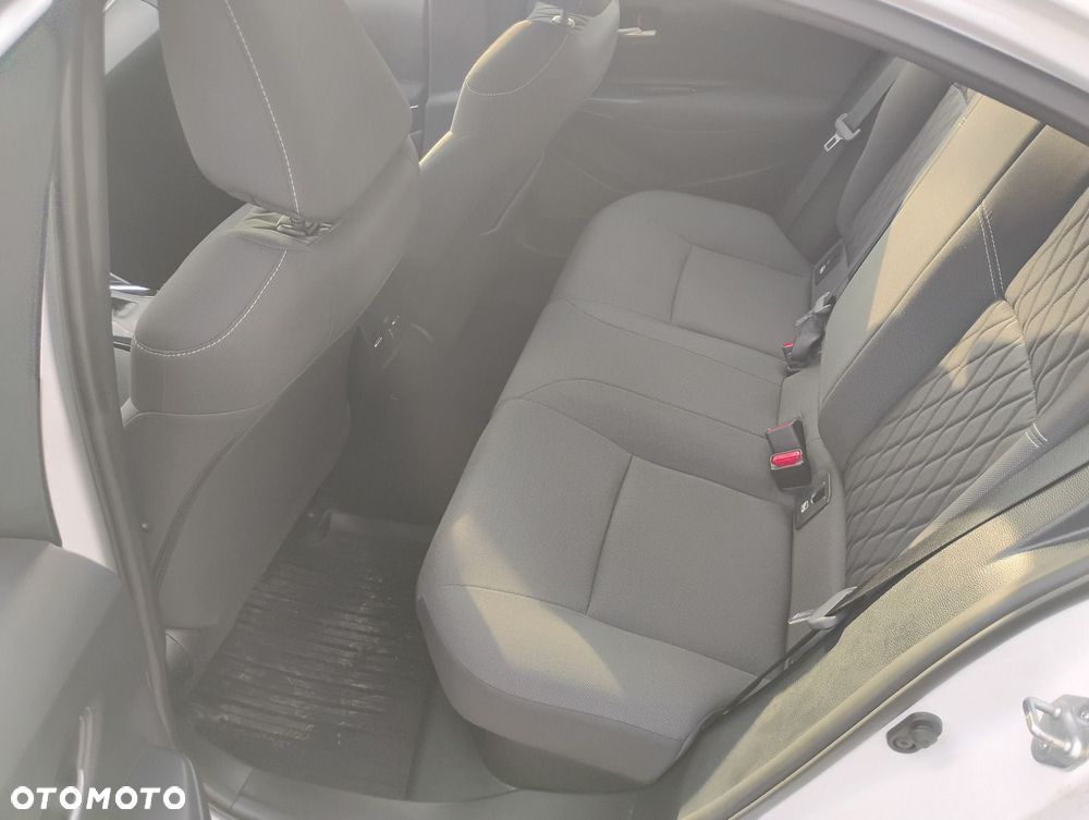 Toyota Corolla 1.8 Hybrid Active - 18