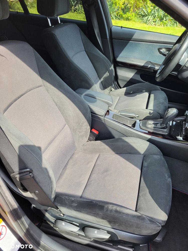 BMW Seria 3 325i xDrive - 5