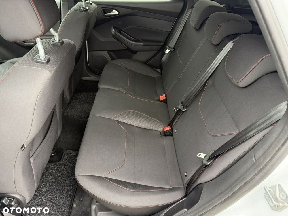 Ford Focus 1.0 EcoBoost ST-Line Black ASS - 23