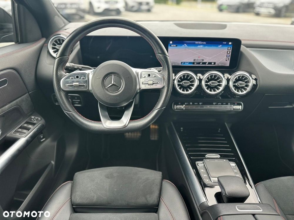 Mercedes-Benz EQA - 9