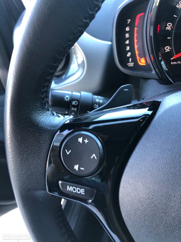 Toyota Aygo 1.0 X-Play Plus MM - 34