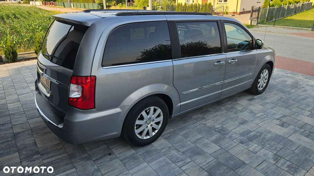 Chrysler Town & Country 3.6 Touring - 2