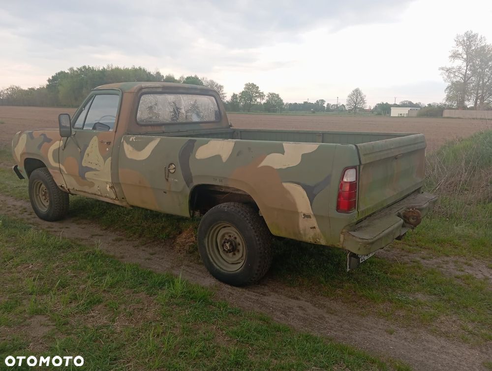Dodge D100 - 3
