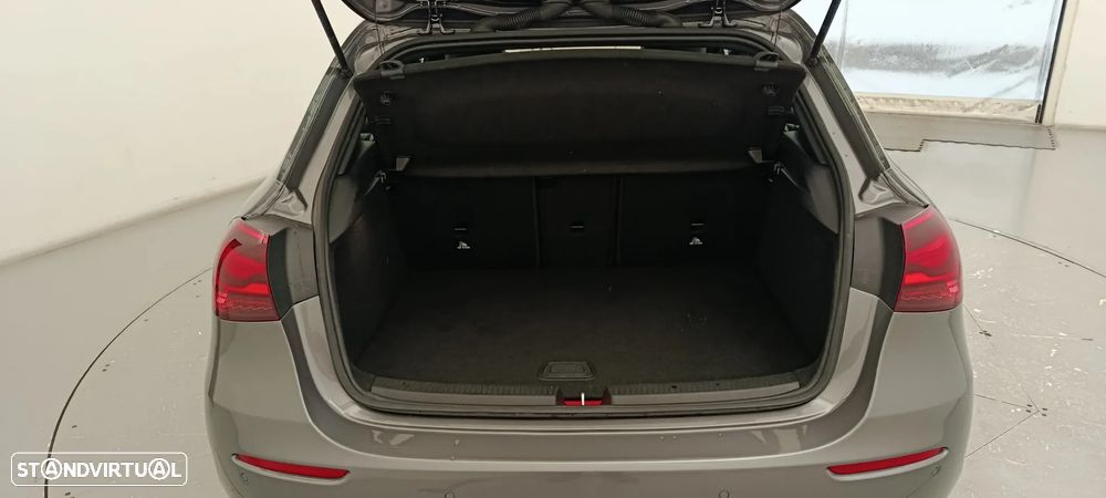 Mercedes-Benz A 250 e - 31