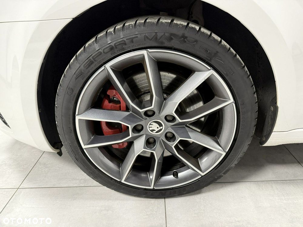 Skoda Octavia 2.0 TDI RS DSG - 11