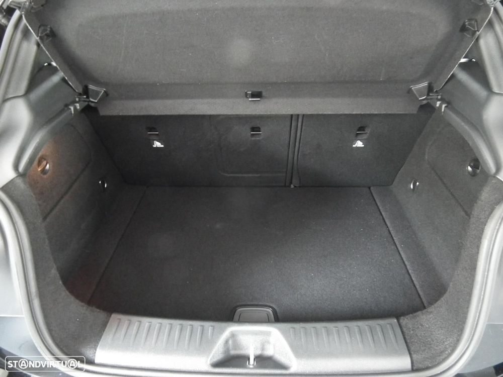 Mercedes-Benz A 180 d AMG Line - 18