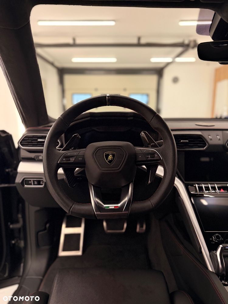 Lamborghini Urus Standard - 19