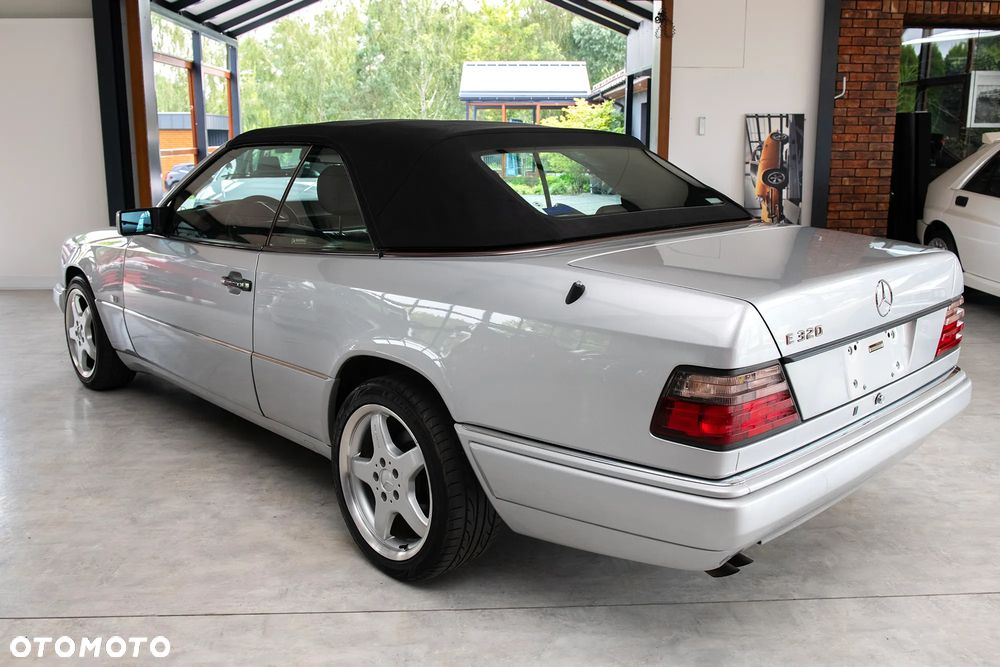 Mercedes-Benz Klasa E - 36