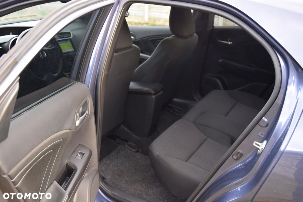 Honda Civic 1.6 i-DTEC Executive Black Edition - 13