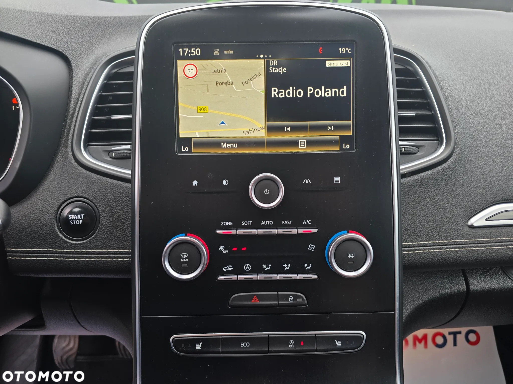 Renault Grand Scenic - 26
