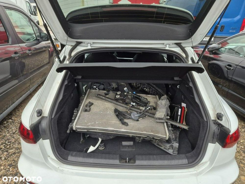 Audi RS3 Sportback - 18