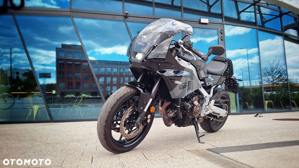 Yamaha XSR - 1