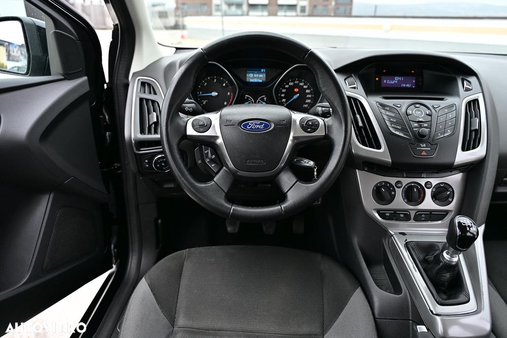 Ford Focus 1.6 TDCI DPF Titanium - 6