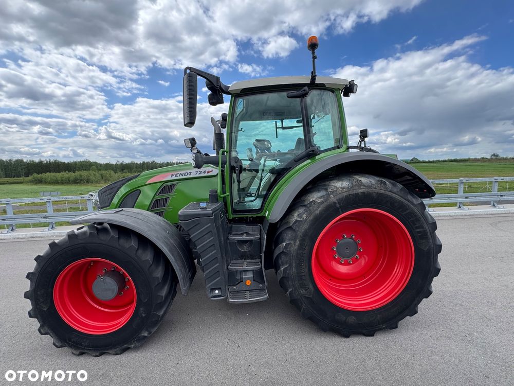 Fendt 724 PROFI + GPS Trimble RTK Super Stan Traktor 4x4 - 27
