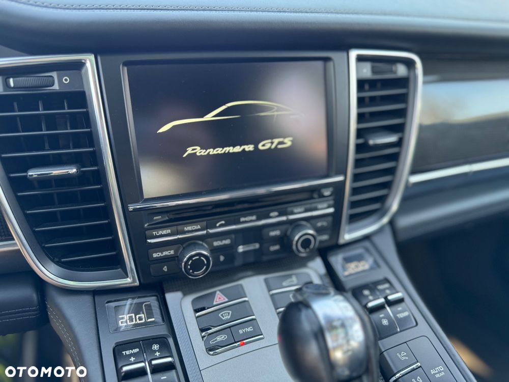 Porsche Panamera GTS PDK - 16