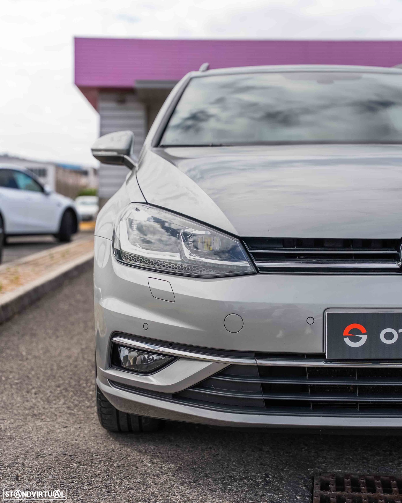 VW Golf Variant 1.6 TDi Highline DSG - 4