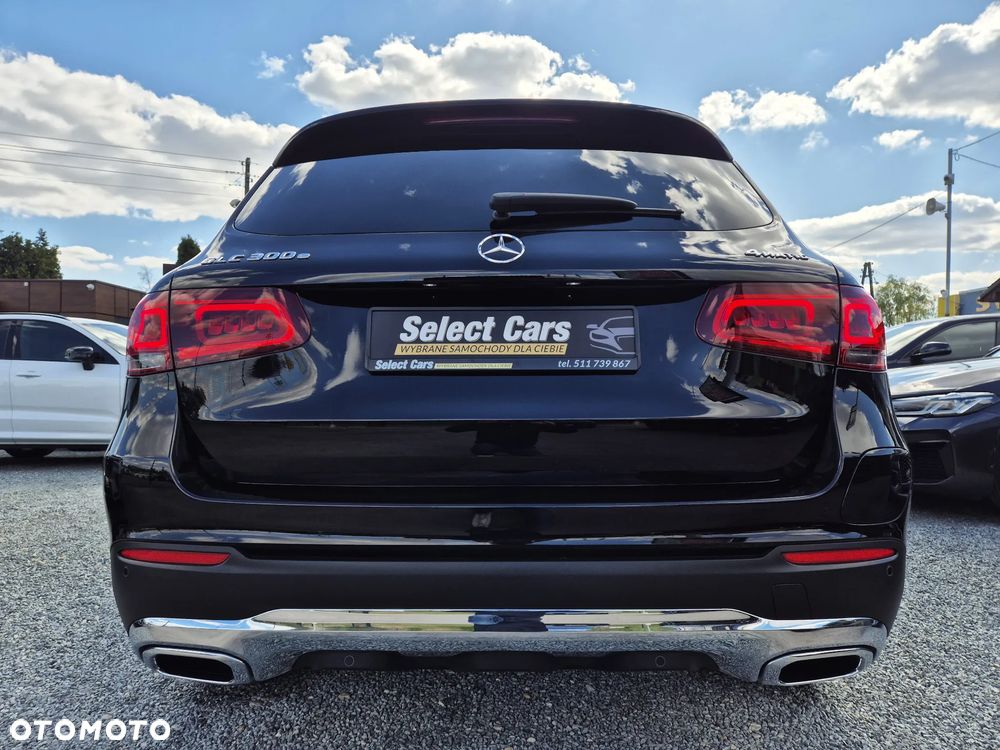 Mercedes-Benz GLC 300 e 4-Matic - 28