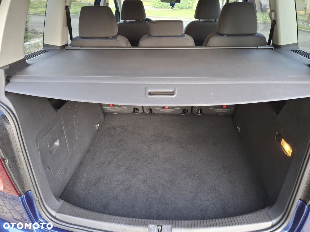 Volkswagen Touran 1.6 Basis - 12