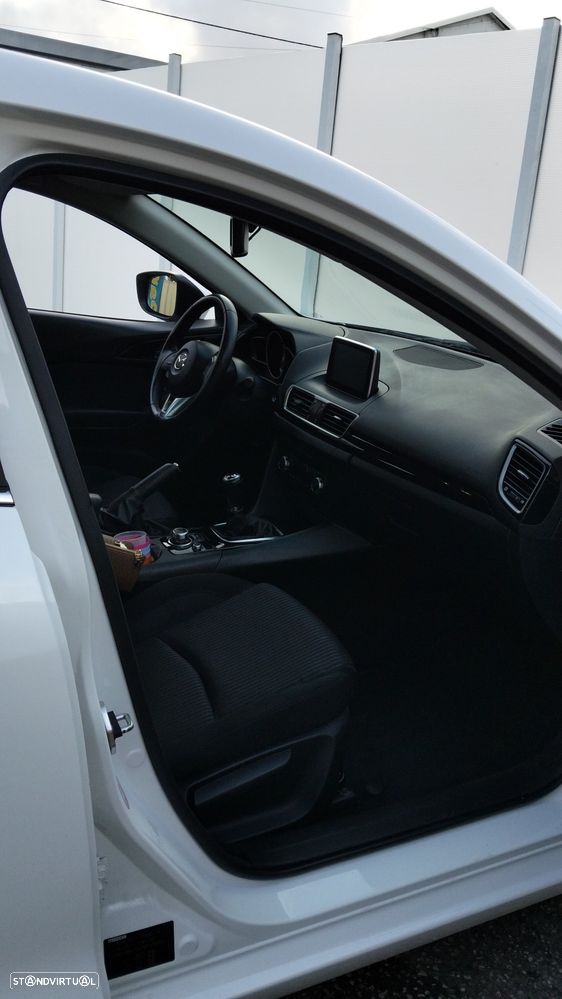 Mazda 3 Sedan - 7