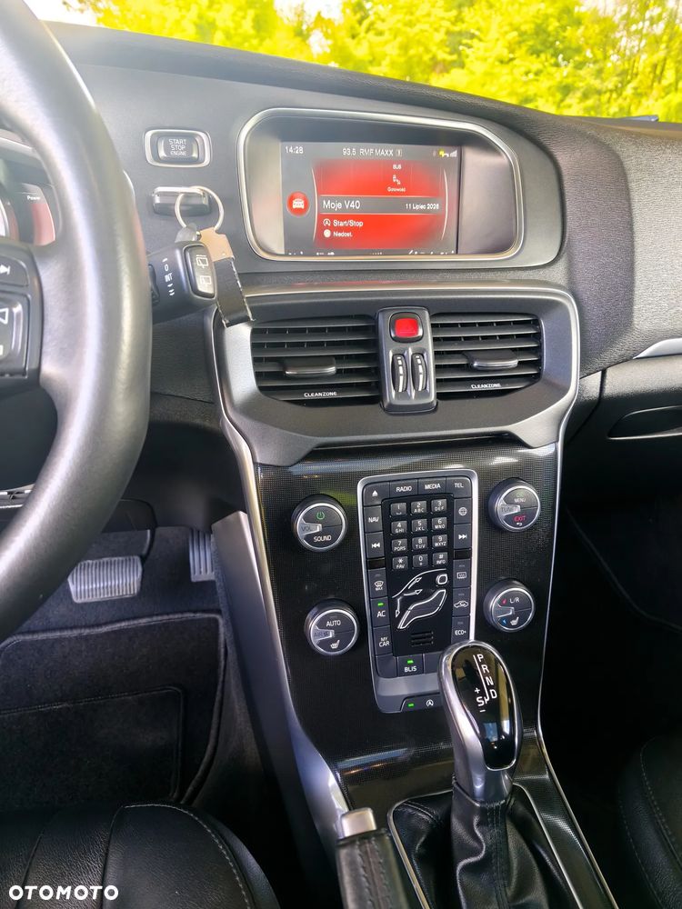 Volvo V40 T2 Drive-E Momentum - 28