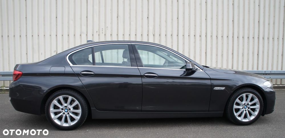 BMW Seria 5 520d xDrive Luxury Line - 9