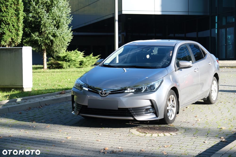 Toyota Corolla - 2