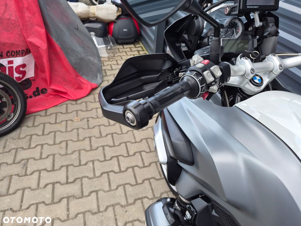 BMW R - 12