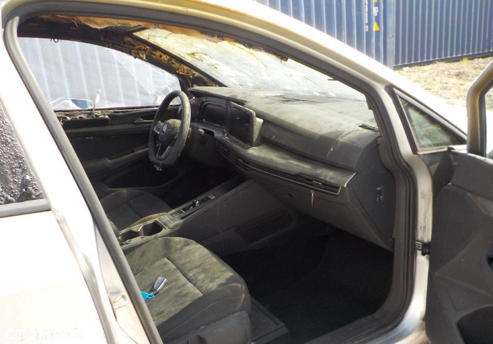 Volkswagen Golf - 21