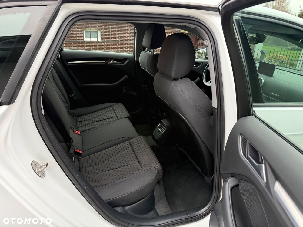 Audi A3 Sportback 2.0 TDI (clean diesel) Attraction - 12