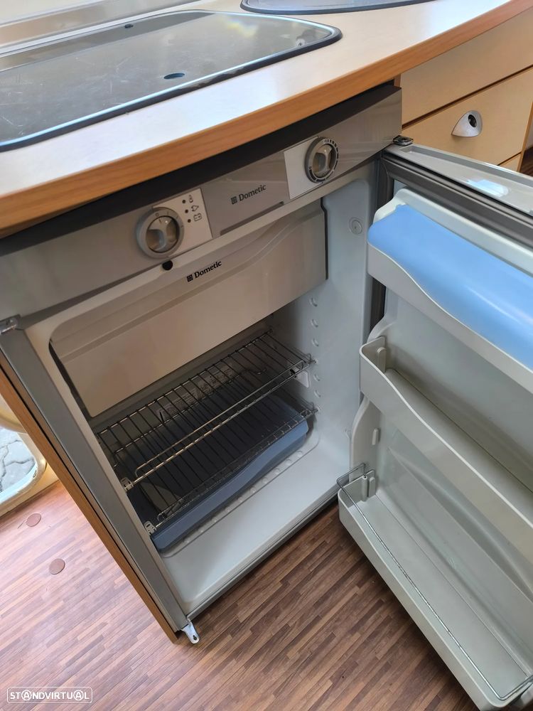 Burstner Nexxo Cama central apenas 6.8M - 9