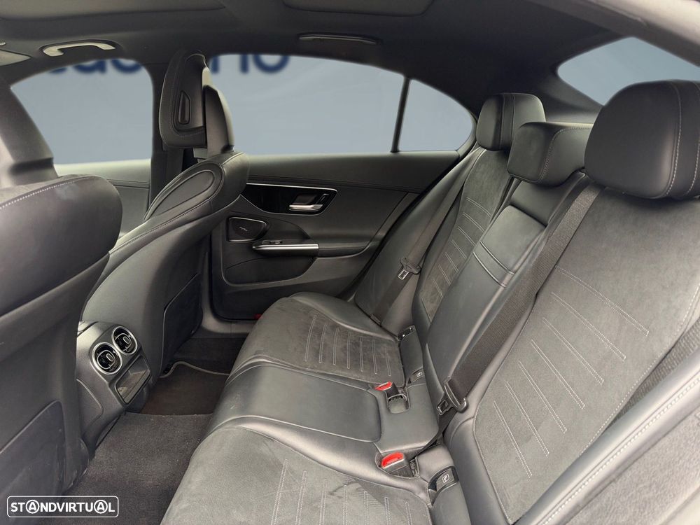 Mercedes-Benz C 300 d AMG Line - 12