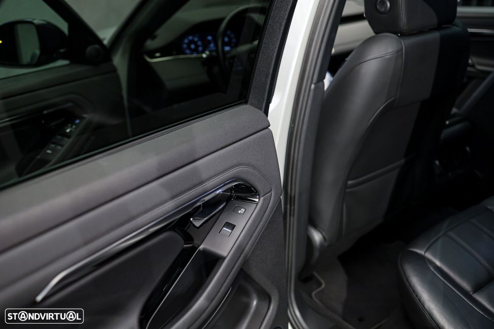 Land Rover Range Rover Evoque P300e R-Dynamic - 55