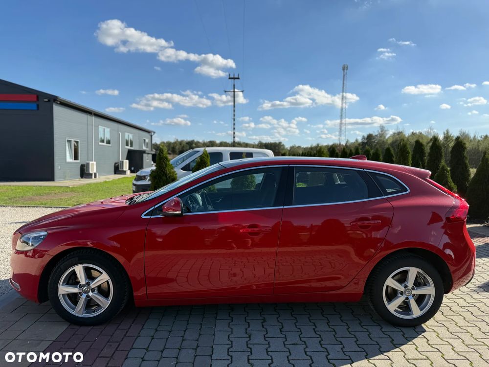 Volvo V40 T2 Momentum - 11