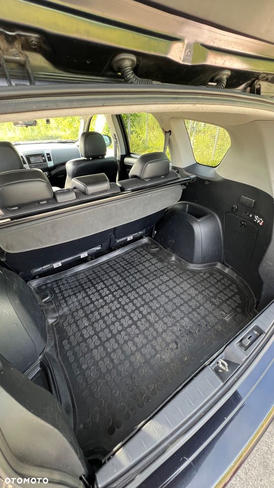 Mitsubishi Outlander 2.0 Invite 2WD EU5 - 32