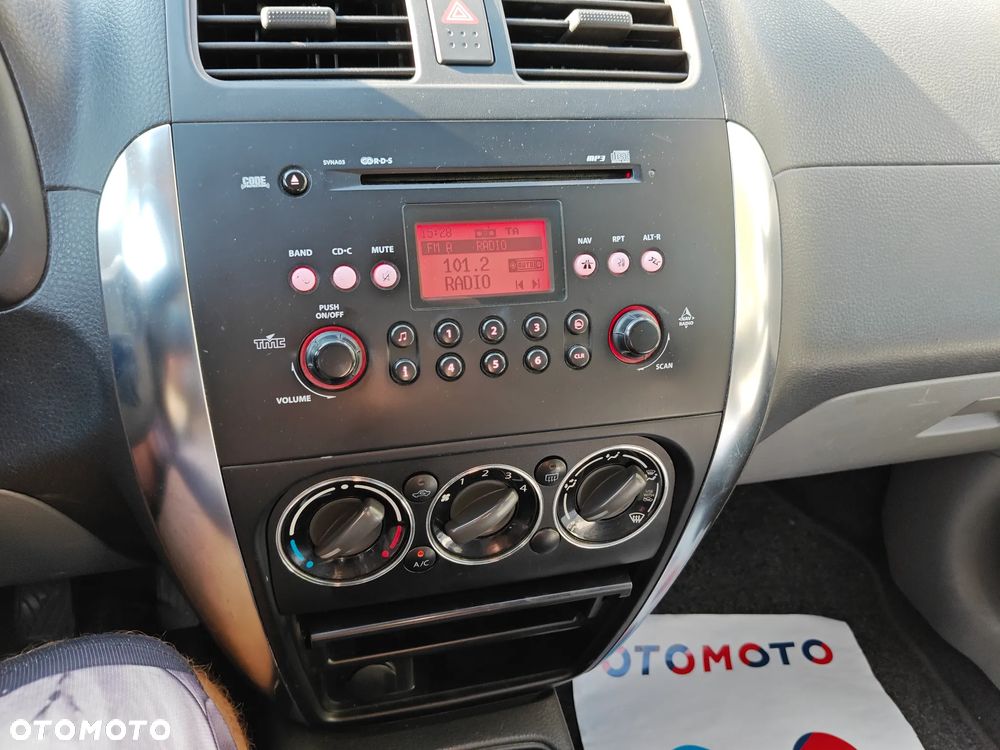 Suzuki SX4 1.9 DDiS DPF 4x2 Comfort - 24