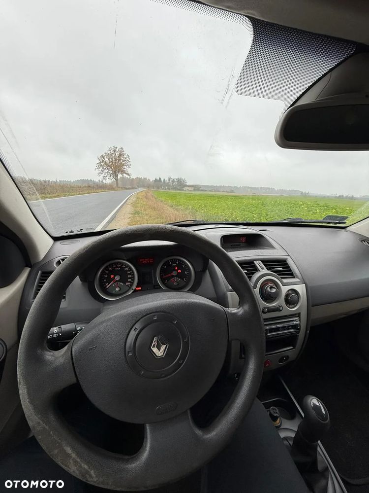 Renault Megane 1.6 Confort Privilege - 7