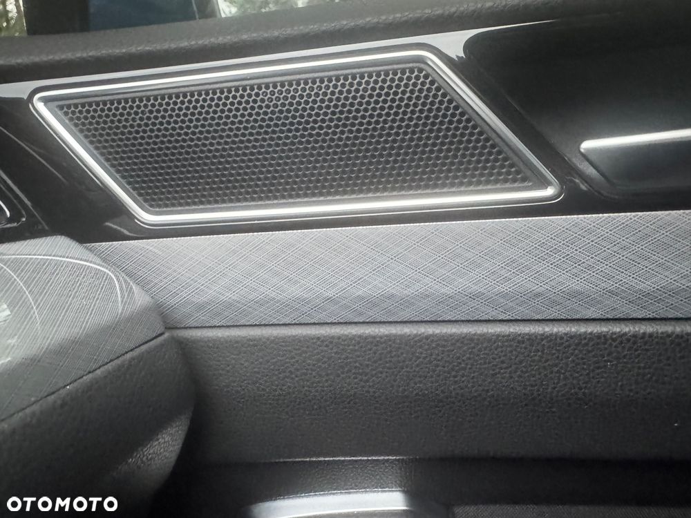 Volkswagen Passat 1.5 TSI EVO Elegance DSG - 25