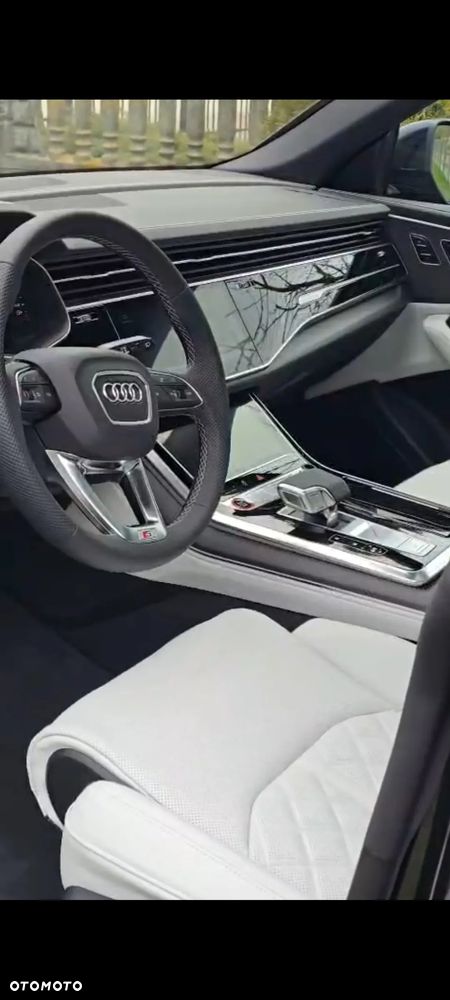 Audi SQ8 - 16