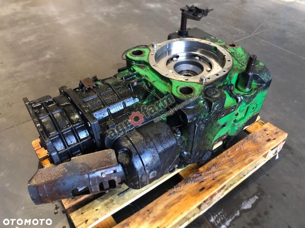 Tylny most John Deere L202166 - 1