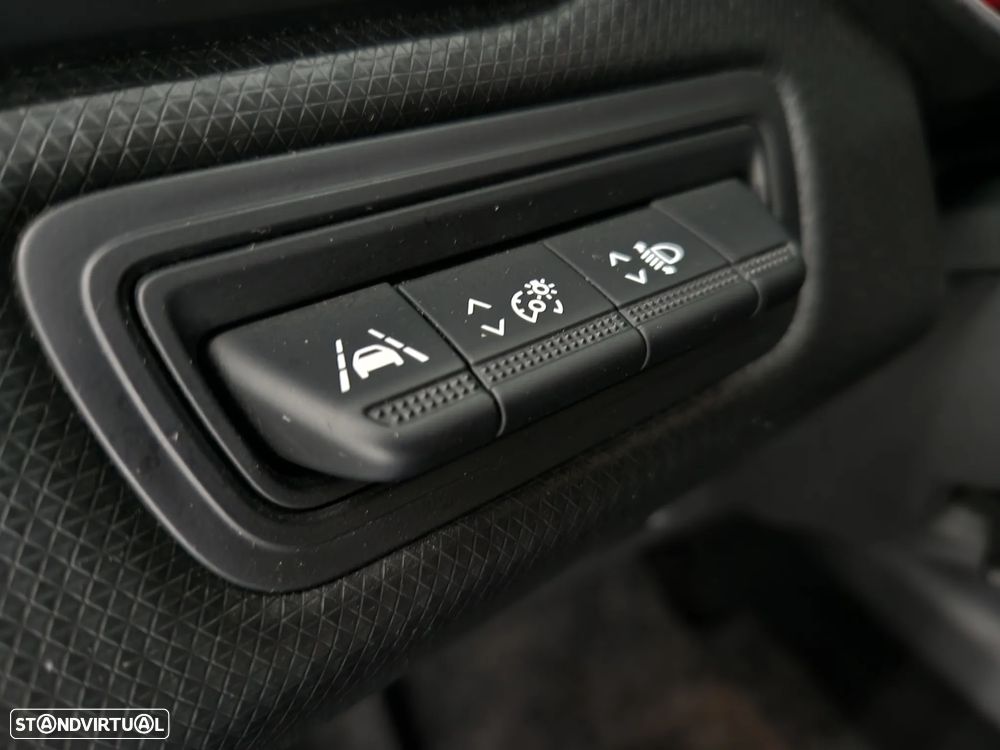 Renault Clio 1.0 TCe Exclusive - 17